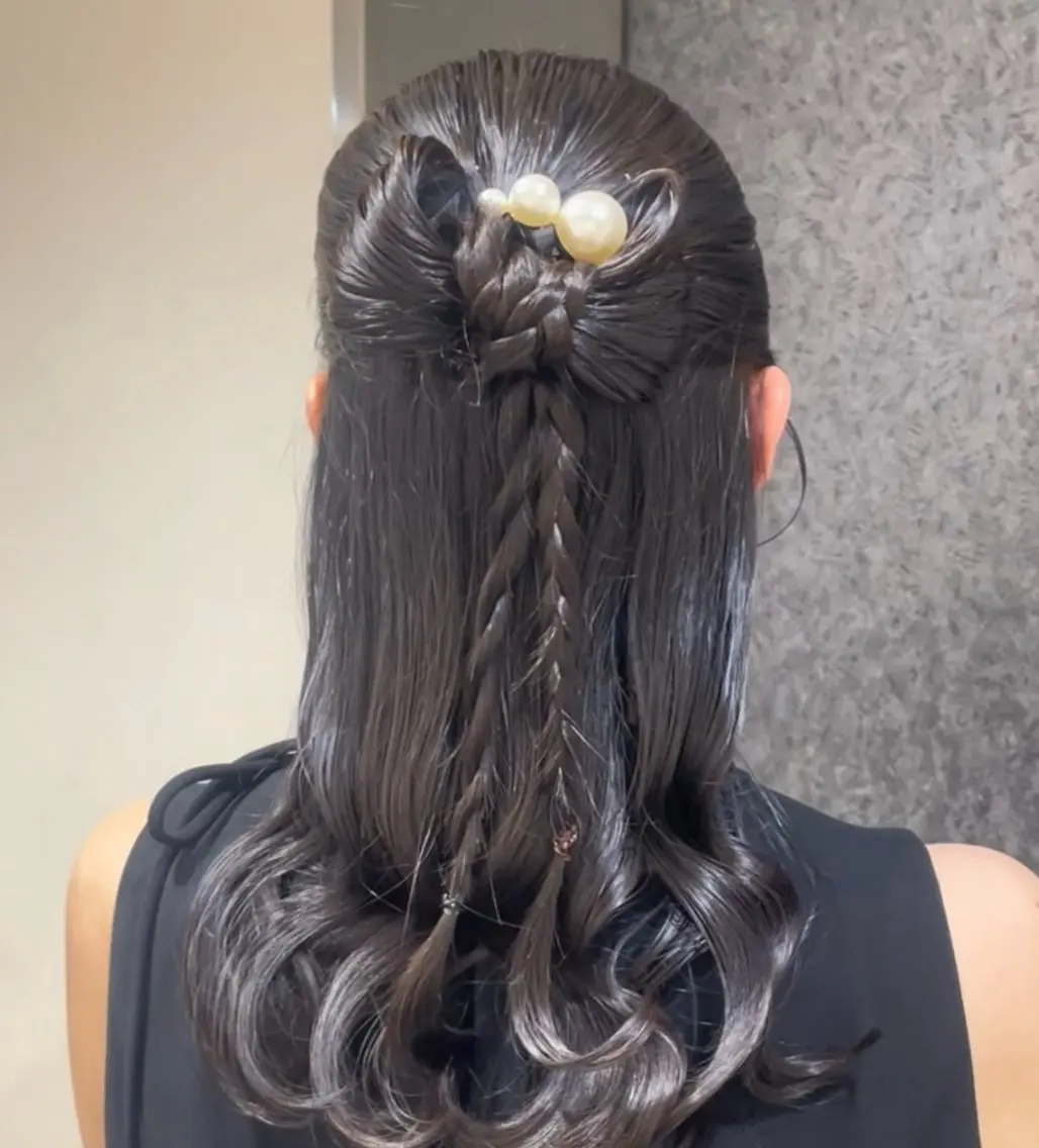 セミロング ヘアアレンジ ヘアセット 透明感カラー/ ヘアアレンジ/心斎橋のヘアスタイル