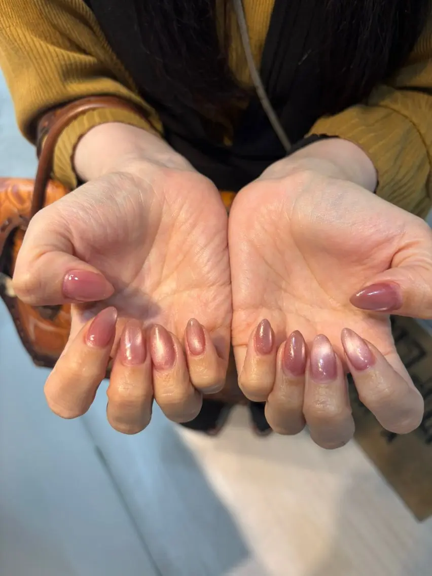 【HANDでもFOOTでも】1カラー・マグネット・フラッシュ・ミラーネイルから選べる 1Color⭐︎モデル様募集の写真