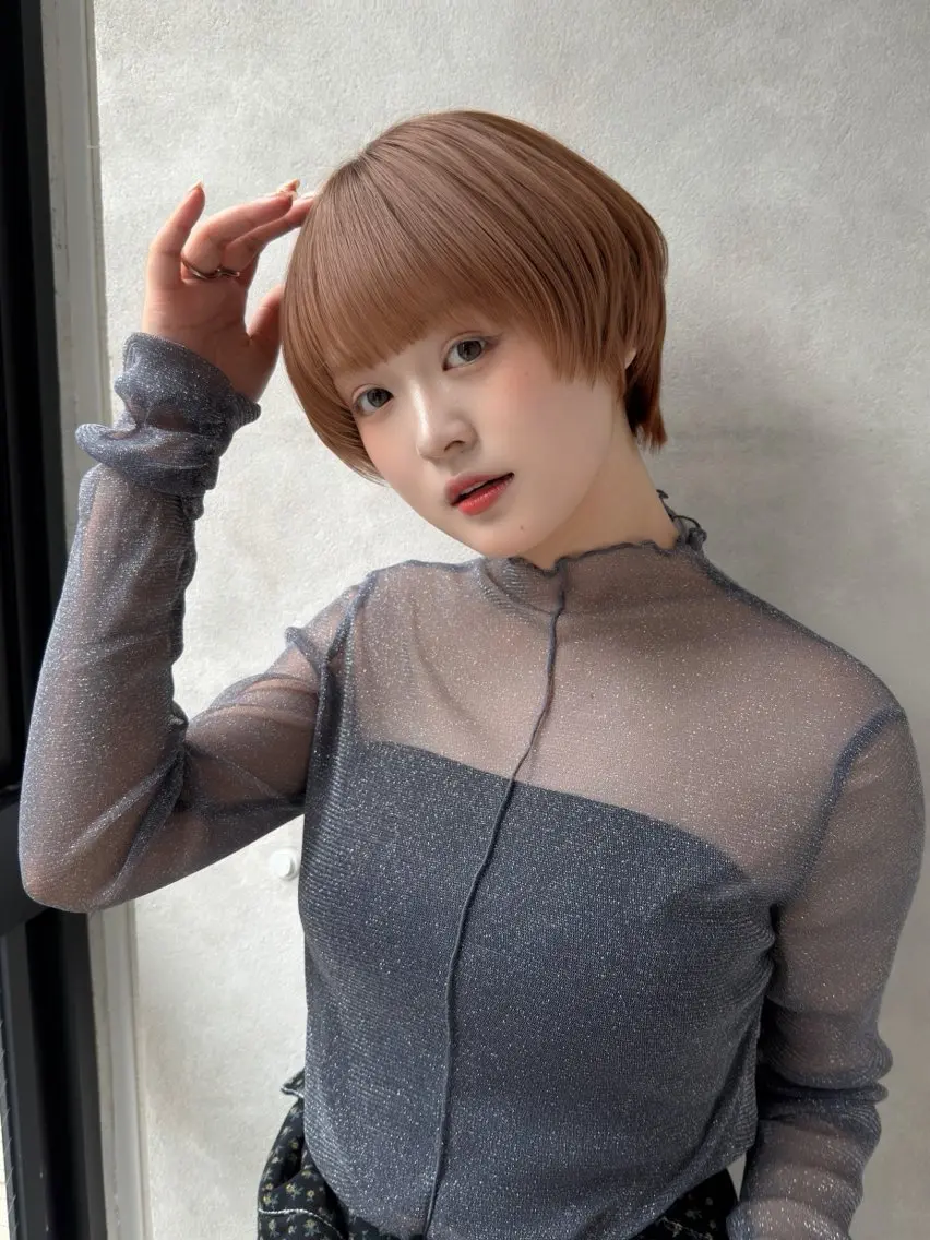 ショート ✨レイヤー・ブリーチ なしダブル特化✨のヘアスタイル