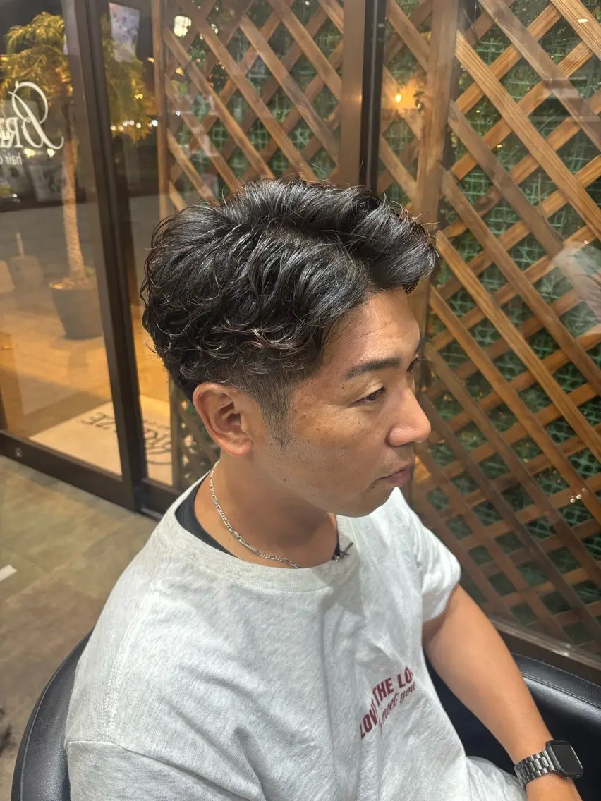 ショート パーマ メンズ メンズパーマ ツイストスパイラルパーマ 刈り上げ スパイラルパーマ カット パーマ 福澤玲央/博多/千代 /メンズカットのヘアスタイル