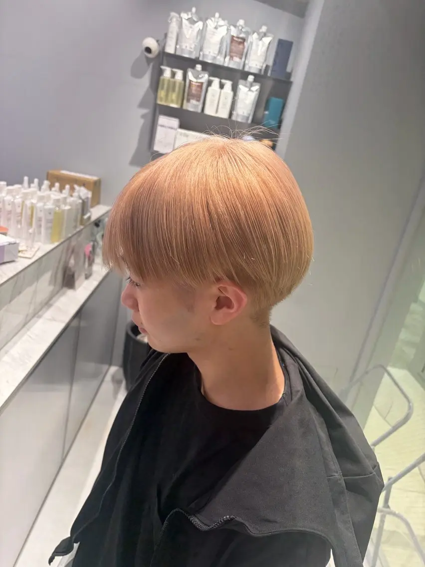 カラー ᴋᴀɴᴀ /新宿/ブ リーチカラー🎀🫧のヘアスタイル
