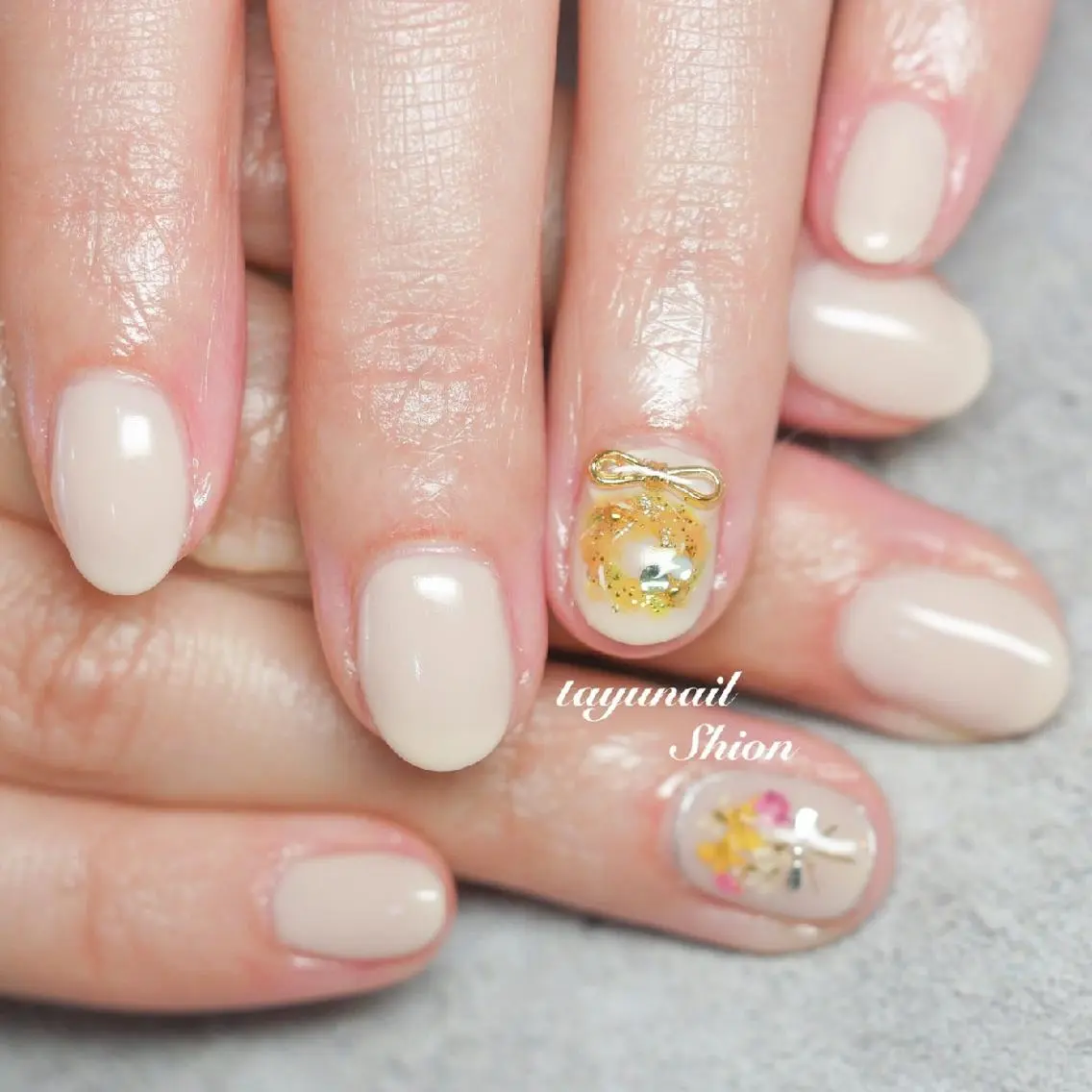 ネイル アートネイル ブルー フラワーネイル ジェルネイル ワンカラーネイル ネイルサロン 【たゆnail】のネイルデザイン