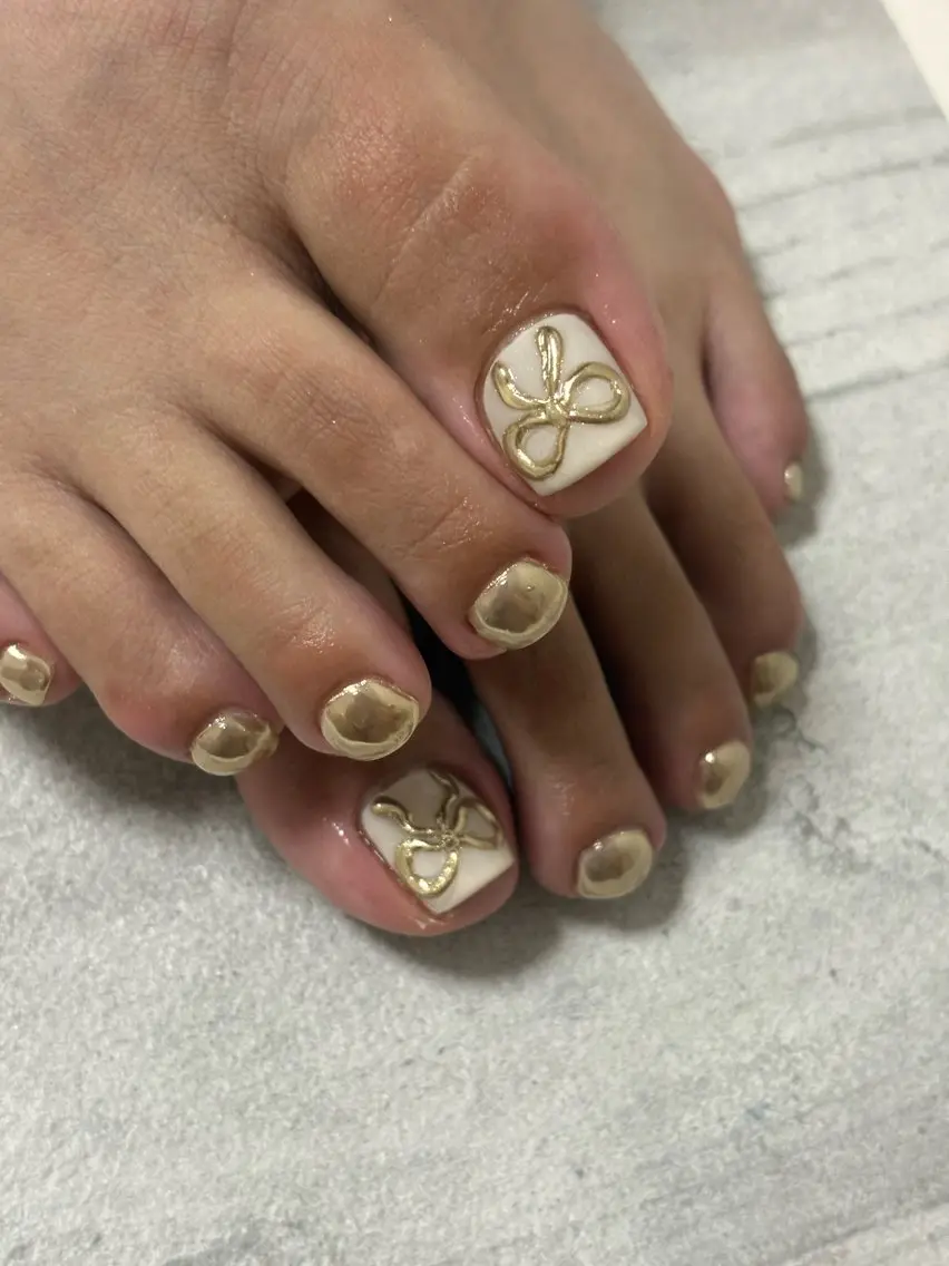 ネイル フットネイル FIORITURA Maikoのネイルデザイン