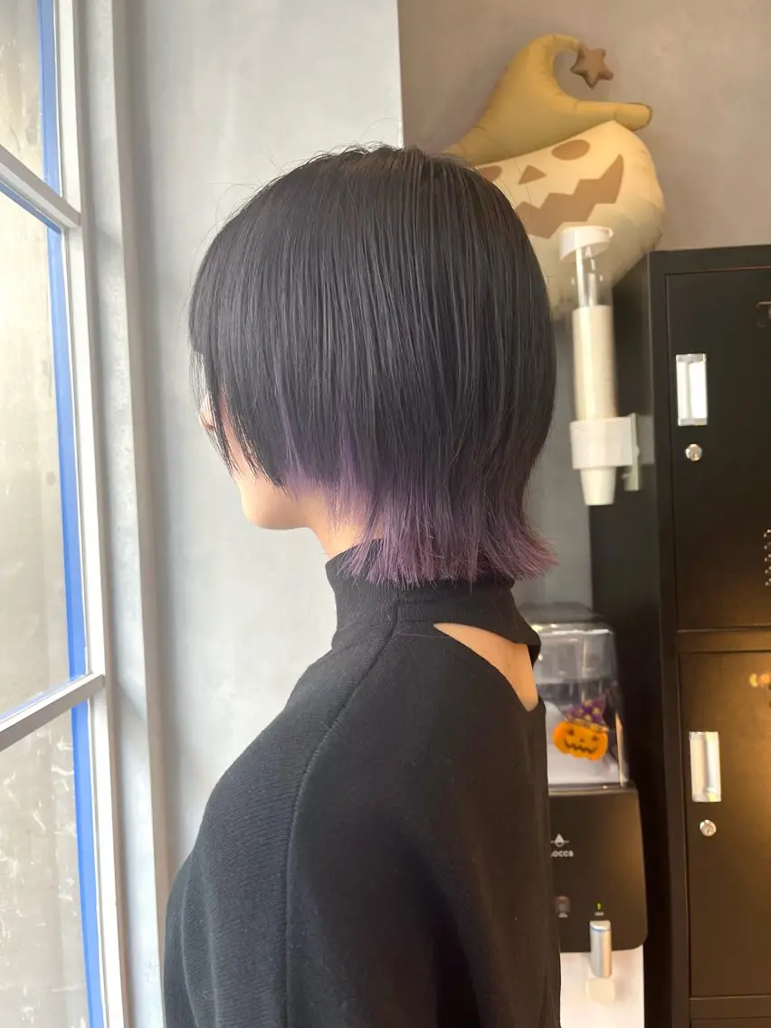 ショート カラー インナーカラー ウルフカット カット ヘアカラー 🎀♥️推しカラー tomoka💜🍭のヘアスタイル