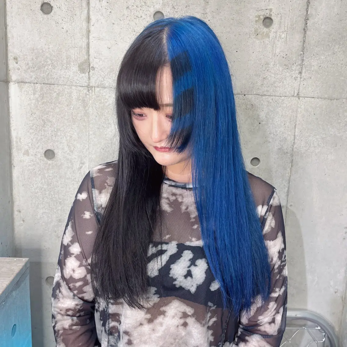 ロング カラー ホワイト&レイヤーカ ットエクステ長畠俊輔のヘアスタイル