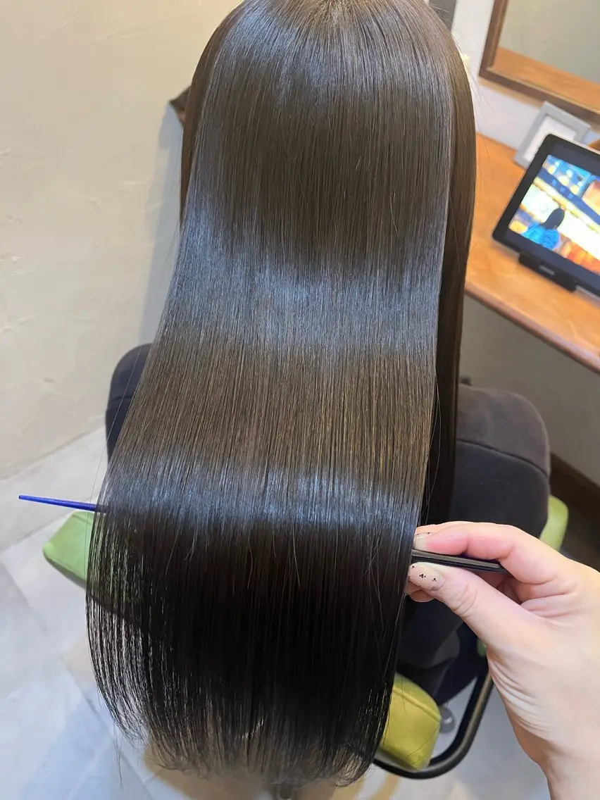 ロング 酸性ストレート Mirish 枚方のヘアスタイル