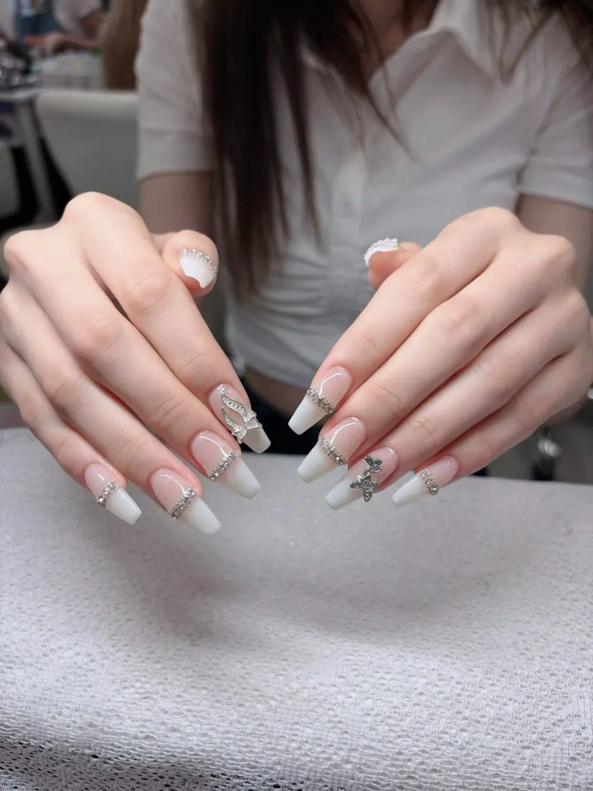 ネイル ジェルネイル 韓国ネイル マグネットネイル ネイルチップ 冬ネイル Lenie Nail Salonのネイルデザイン