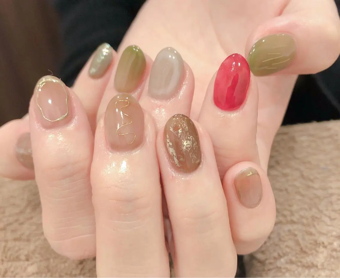 ネイル 赤色 BEBE BEAUTEのネイルデザイン