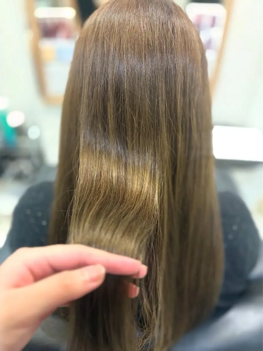 ロング カラー ヘアカラー 安田 夏海のヘアスタイル