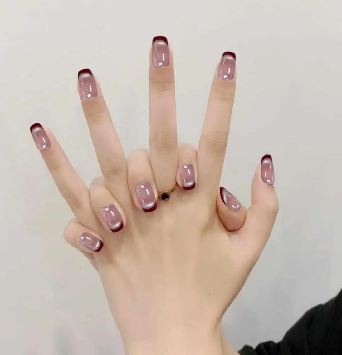 ネイル VIVIAN リサのネイルデザイン