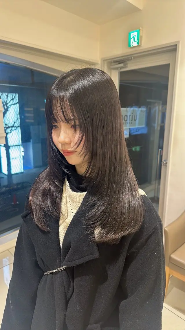 ロング カラー ラベンダーカラー 韓国風ヘア レイヤーカット 銀座レイヤーカット ×シースルー前髪のヘアスタイル