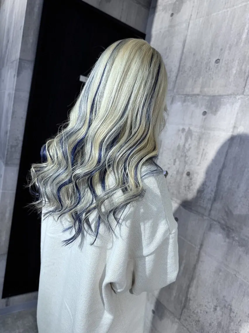 セミロング ヘアカラー Maisonレイヤー ハッシュカット/三宮のヘアスタイル
