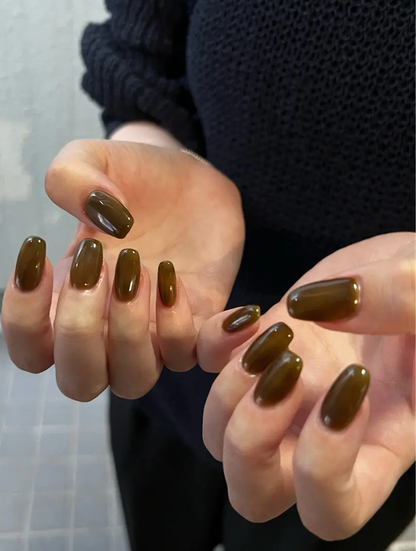 ネイル ブラウン グリーン ワンカラーネイル ハンドネイル ヘアメイクネイリスト hidemi中目黒のヘアスタイル