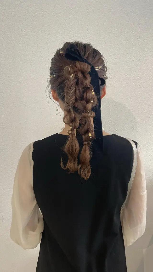 ロングさん限定ハーフアップ、編み下ろしヘアセット、タイトヘアの写真