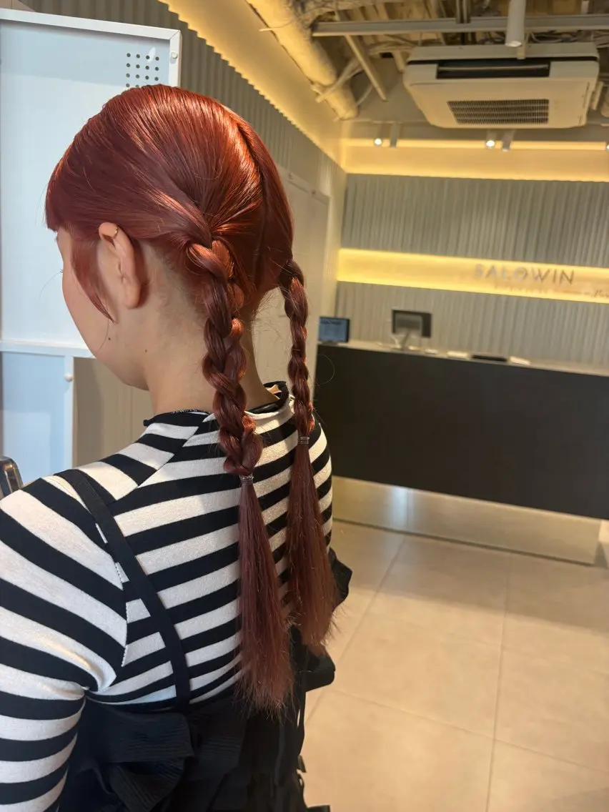 ロング カラー ヘアアレンジ オレンジ カット トリートメント ヘッドスパ ヘアセット 押切 響　のヘアスタイル