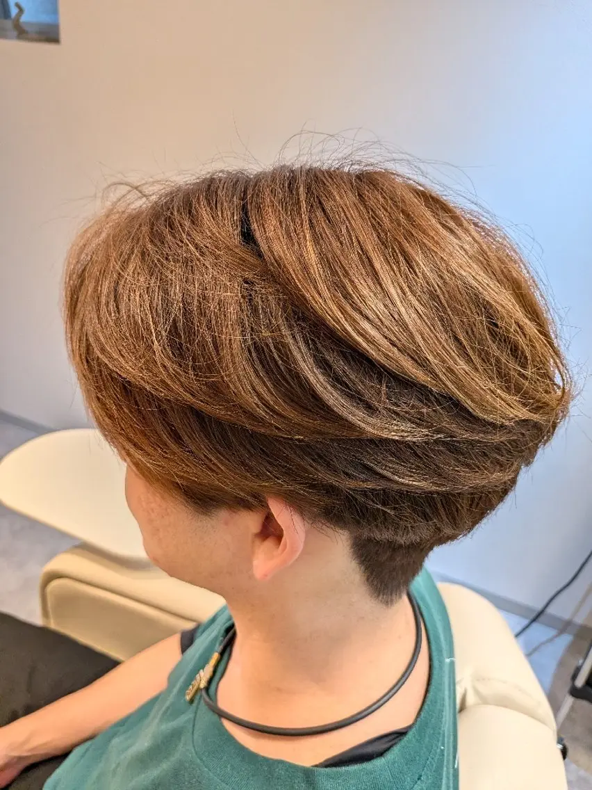 ショート カラー メンズ カット ヘアカラー 長谷川 誠志のヘアスタイル