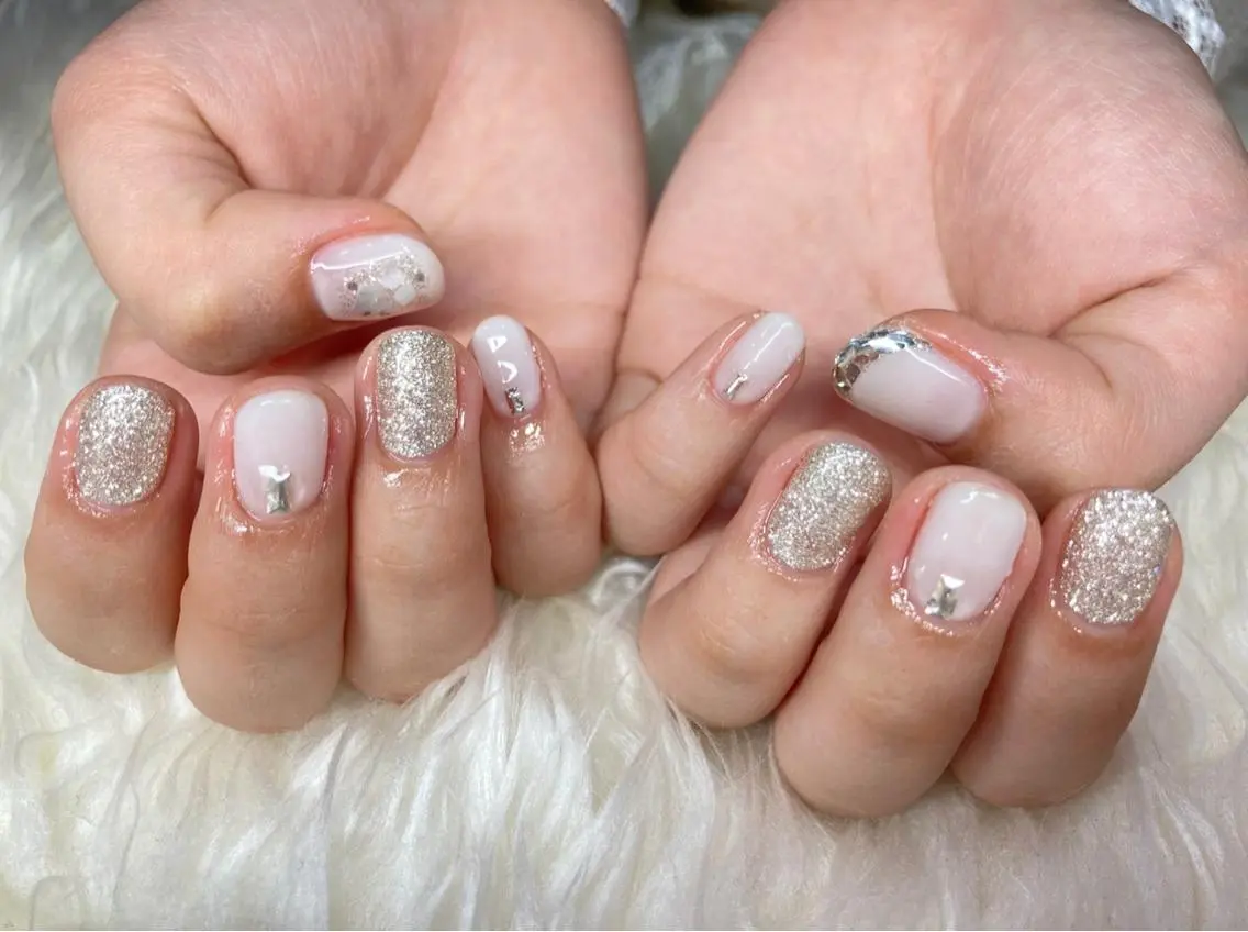 ネイル フレンチネイル ジェルネイル ガラスフレンチ パラジェル 冬ネイル ハンドネイル Nail&eye Belire 新宿のネイルデザイン