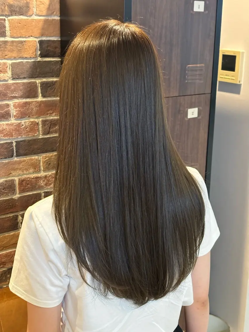 ロング カラー ベージュカラー ブリーチ ダブルカラー ミント ミントベージュ カット ヘアカラー トリートメント 【AROMA】 murakamiのヘアスタイル