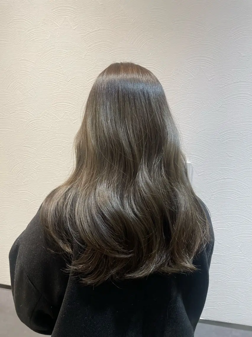 ロング カラー kana .のヘアスタイル