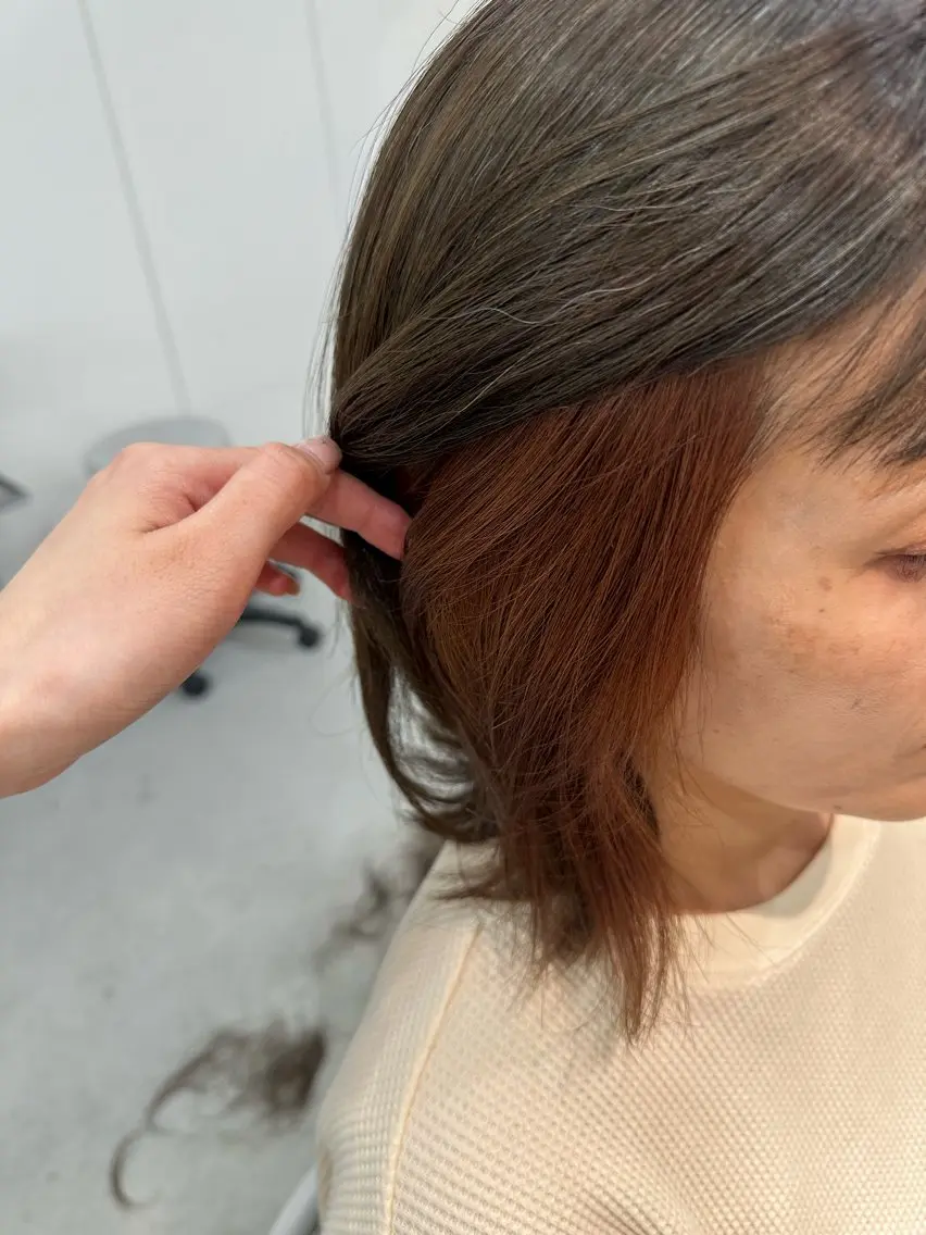 ミディアム カラー ブラウンカラー オレンジ オレンジブラウン 松本 莉央のヘアスタイル