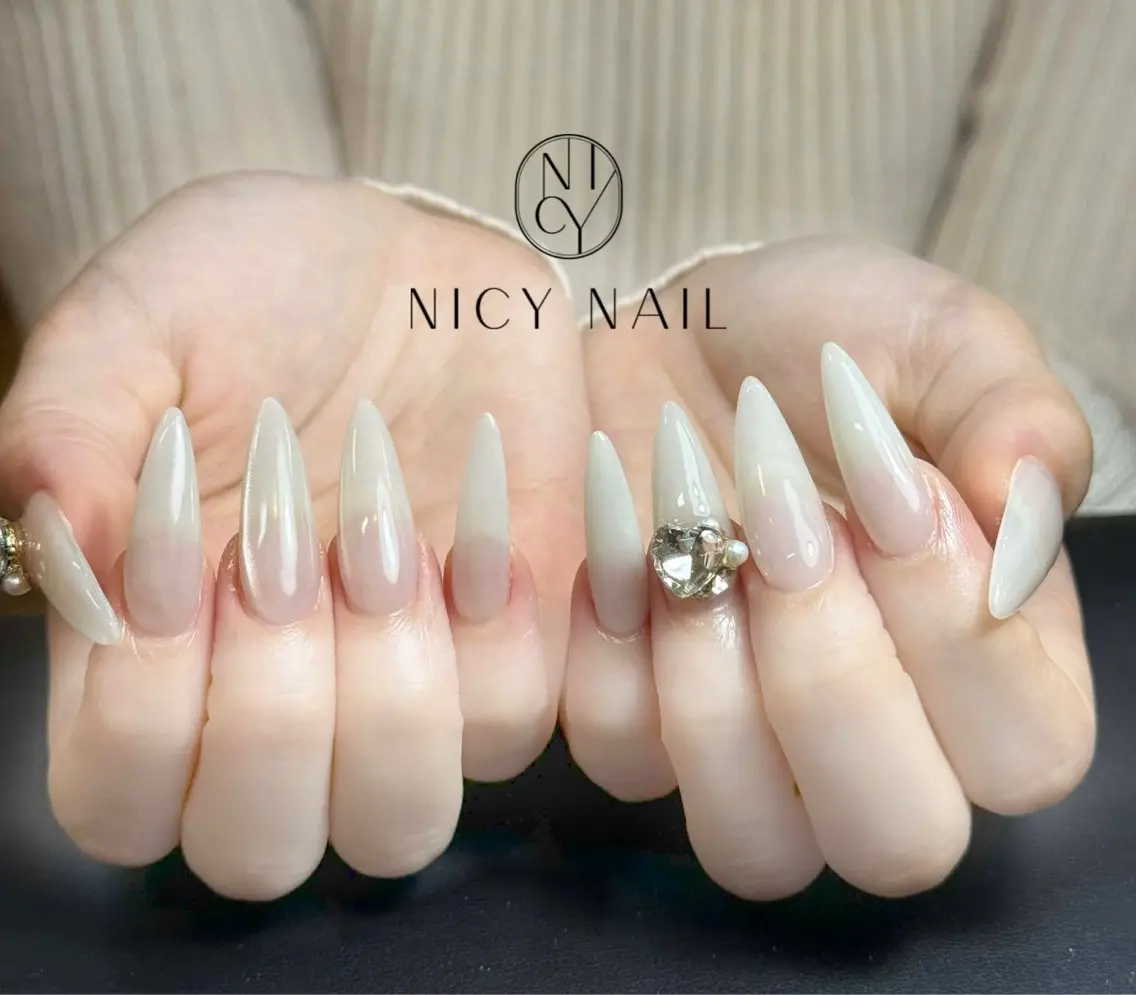 ネイル アートネイル オーロラネイル ブルー チークネイル フットネイル ハンドネイル NICY NAIL 池袋のネイルデザイン