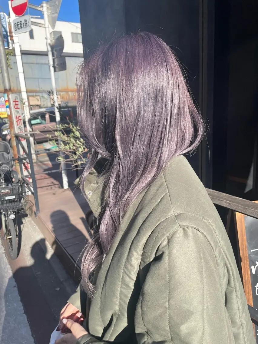 ロング カラー パーマ ヘアアレンジ ヘアカラー トリートメント ハイトーンカラー🤍 山下 優華のヘアスタイル