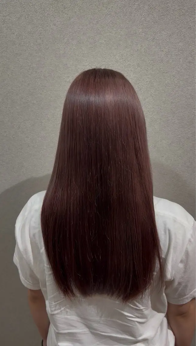 ロング ピンクブラウン ヘアカラー 西田 大雅のヘアスタイル
