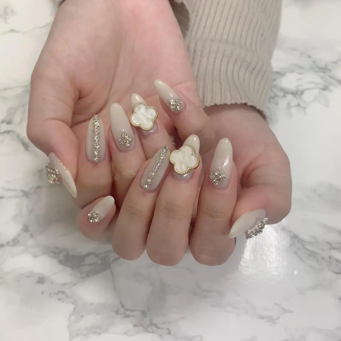 ネイル ハンドネイル はな💎ネイル ワンホン、長さ出しのネイルデザイン