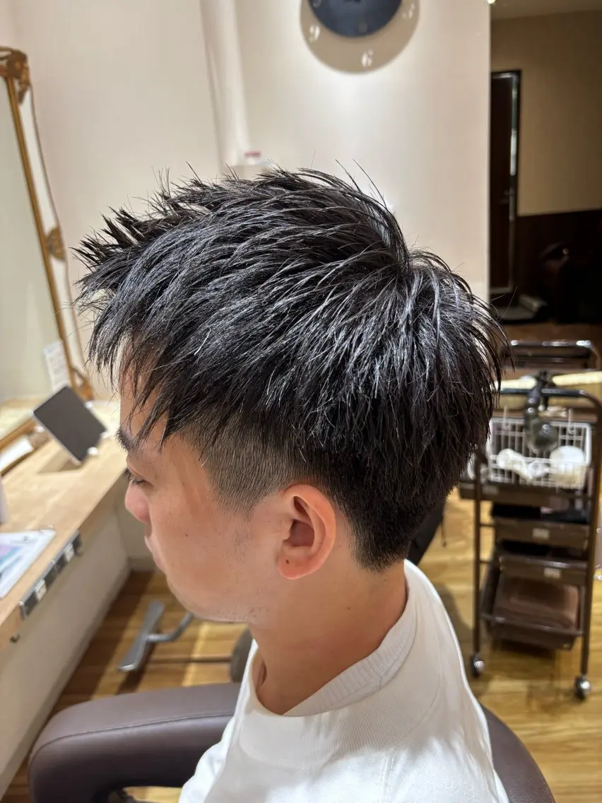 メンズカット＋炭酸クレンジングシャンプー、スキャルプトリートメントの写真