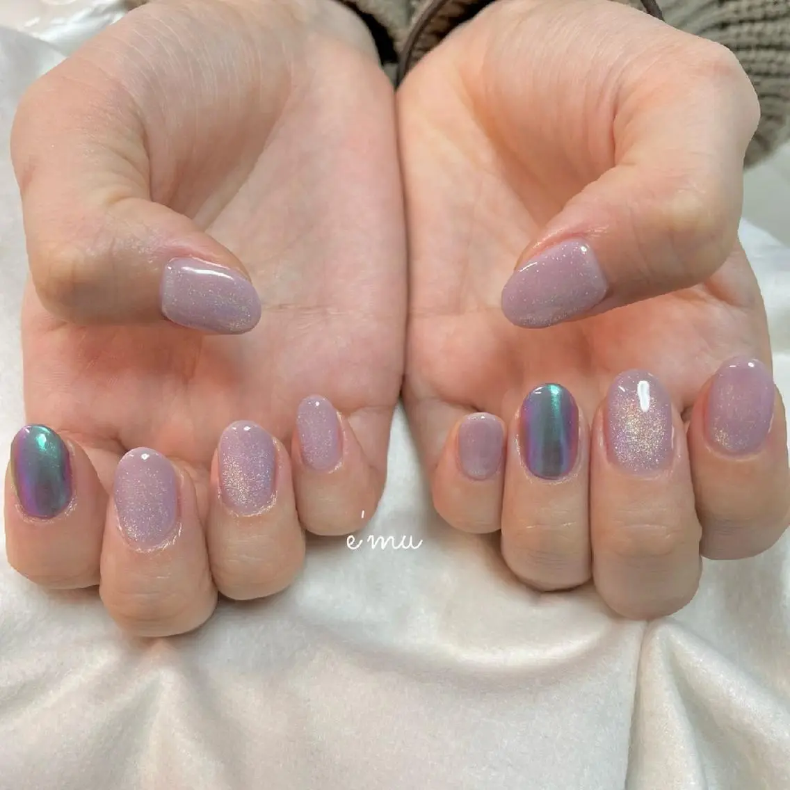 ネイル オーロラネイル マグネットネイル ワンカラーネイル シンプルネイル ハンドネイル nail salon e'mu💐のネイルデザイン