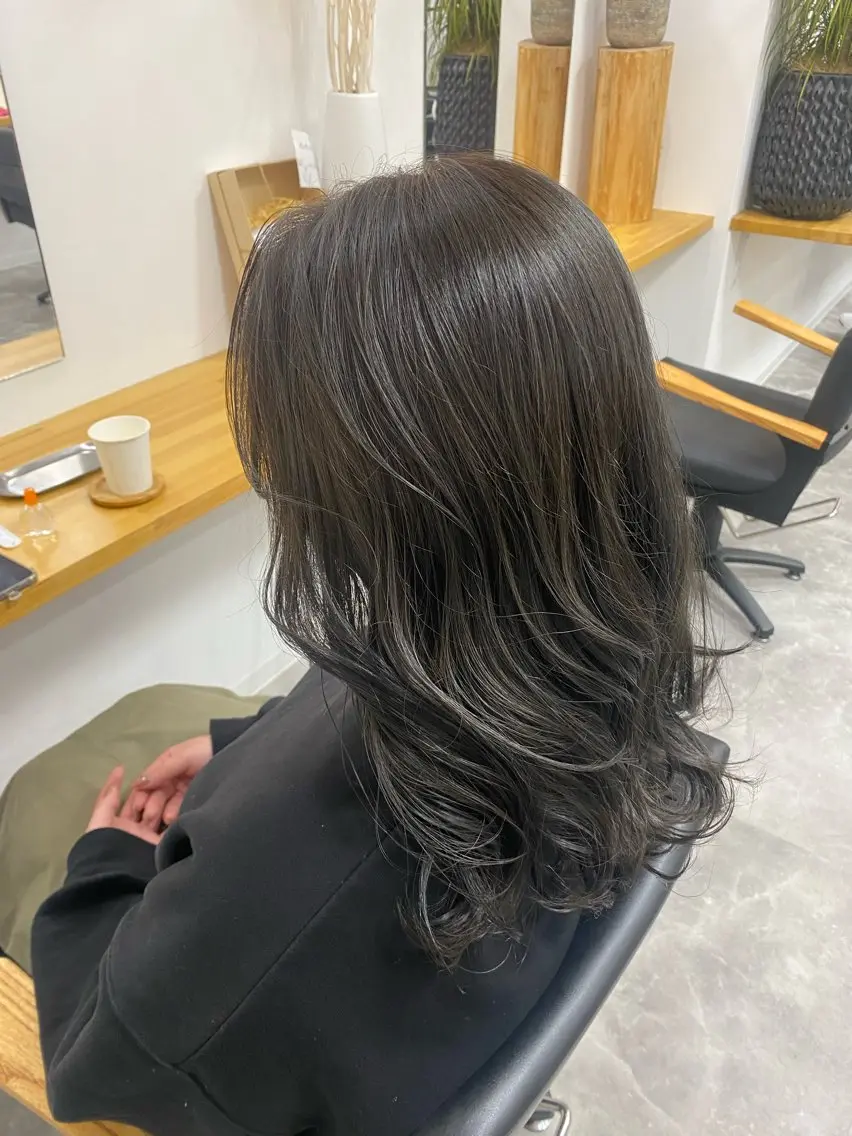 ロング カラー 透明感カラー ダブルカラー ハイライトカラー イルミナカラー インナーカラー カット ヘアカラー トリートメント misa🫧ナチュラ ル縮毛矯正/髪質改善のヘアスタイル