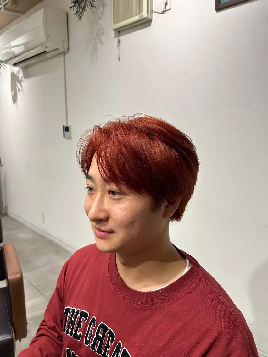 カラー メンズ 内田 航太のヘアスタイル