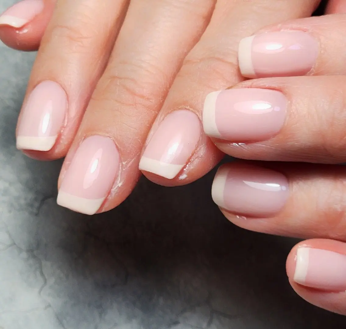 ネイル フレンチネイル ホワイト ハンドネイル 個人サロン saltnailのネイルデザイン