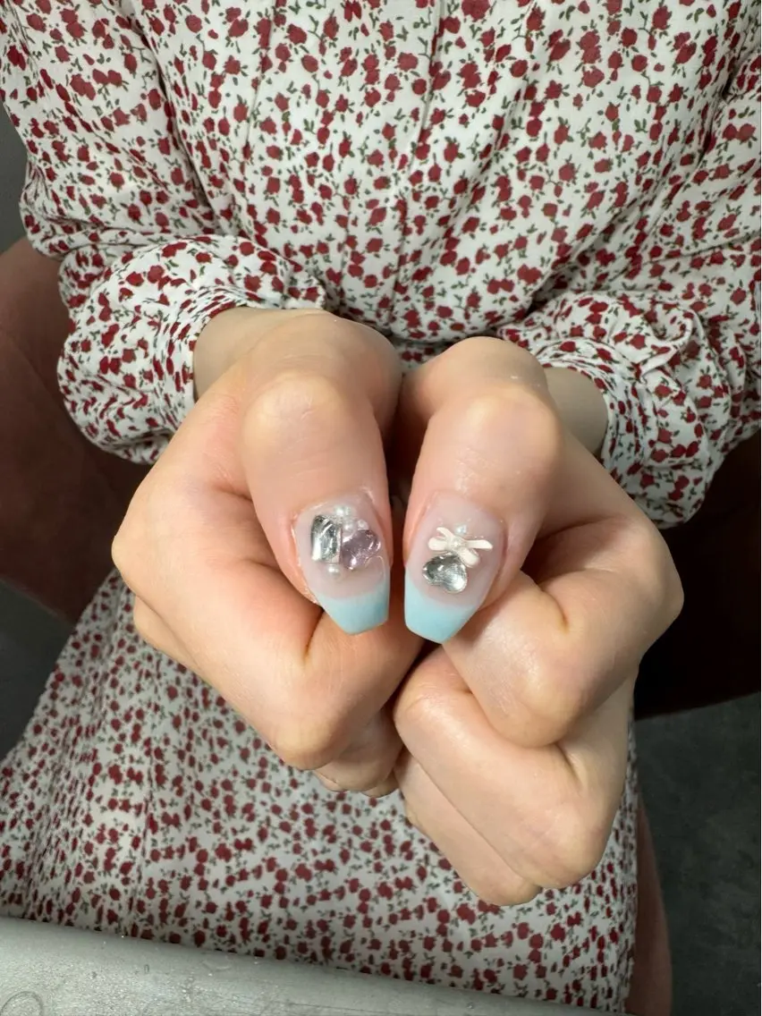 ネイル LAVISH 大和店 emi・:*+のネイルデザイン