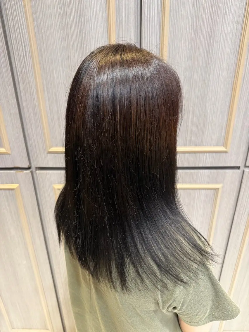 カラー 関根 奏奈のヘアスタイル