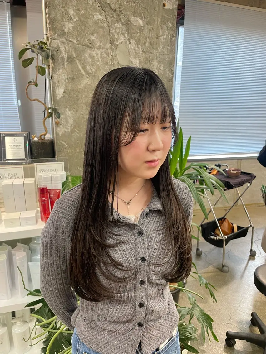 ロング カット アライ レンカのヘアスタイル