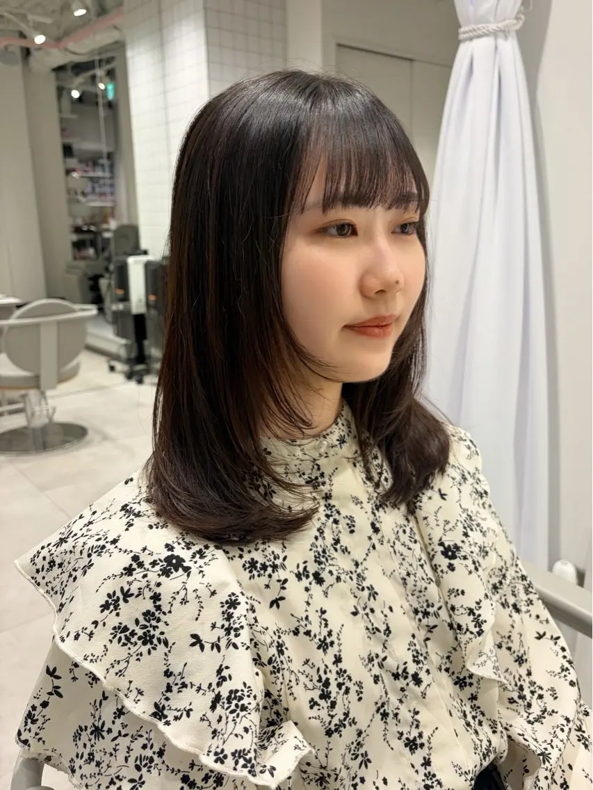 ミディアム ミディアムレイヤー レイヤーカット レイヤー♡ 石川優奈のヘアスタイル