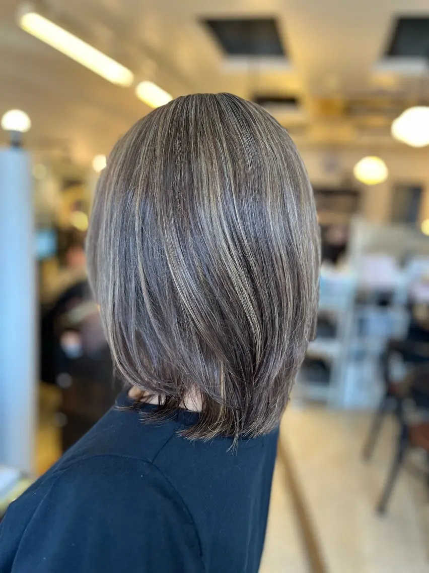 ミディアム カット ヘアカラー トリートメント 矢崎 身江子のヘアスタイル
