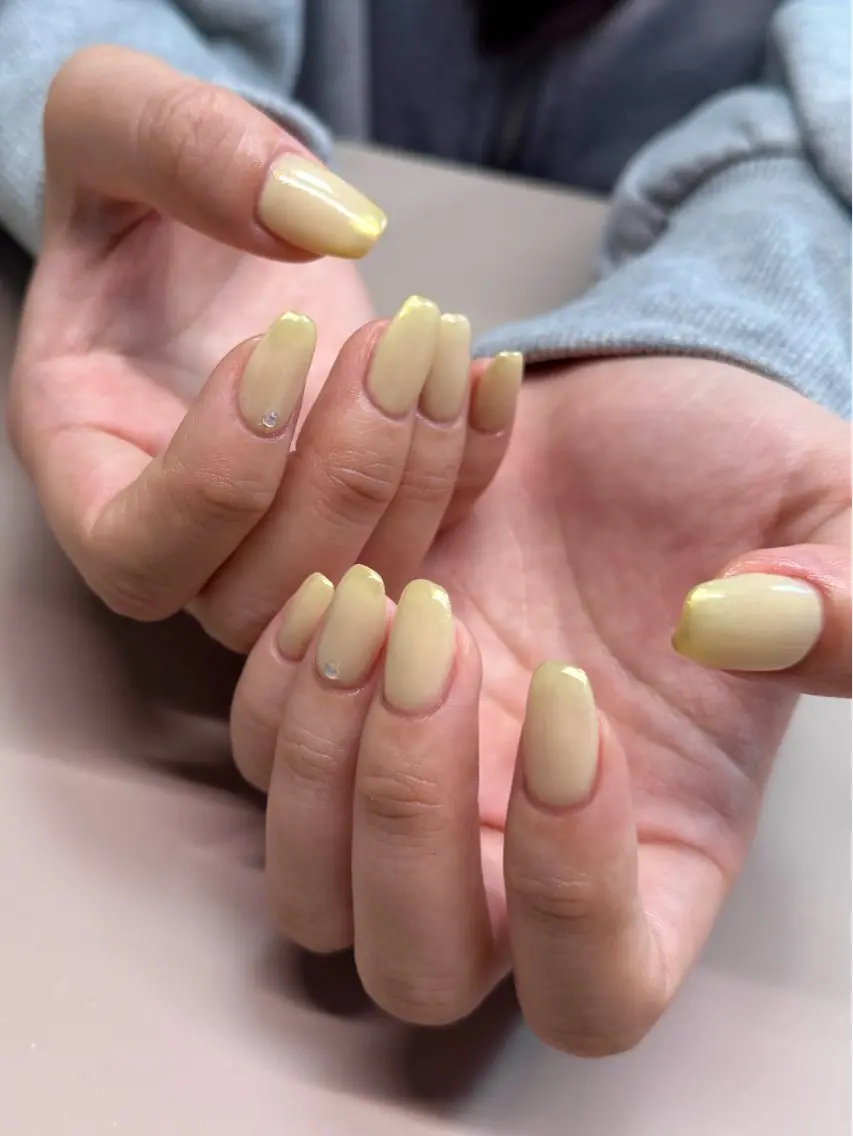 ネイル オーロラネイル グラデーション ミラーネイル ワンカラーネイル シンプルネイル ハンドネイル pointillé .ayaのネイルデザイン