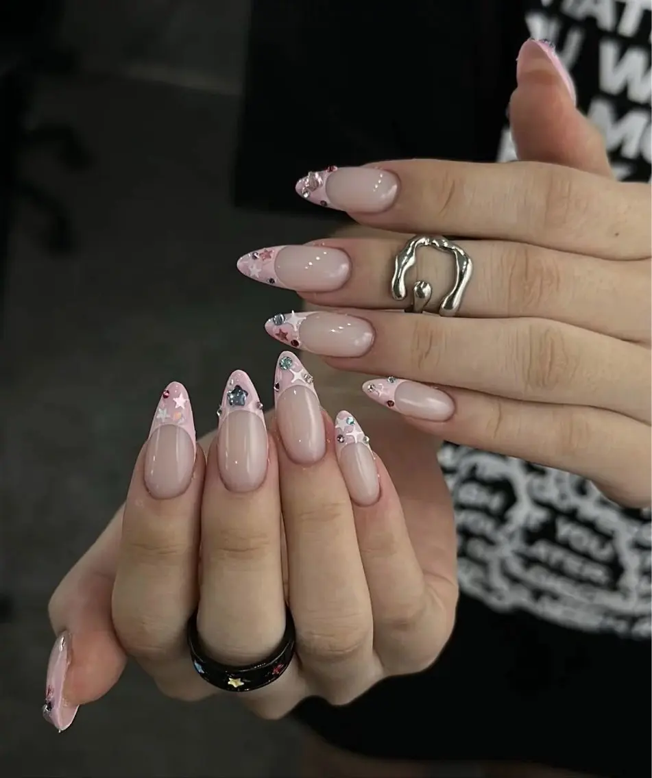 ネイル フレンチネイル ジェルネイル マグネットネイル 持ち込み ニュアンスネイル ハンドネイル Ribbonnail salonのネイルデザイン