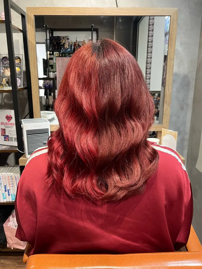 セミロング カラー レッドカラー ヲタ件。/カラー🌷 ヨナのヘアスタイル