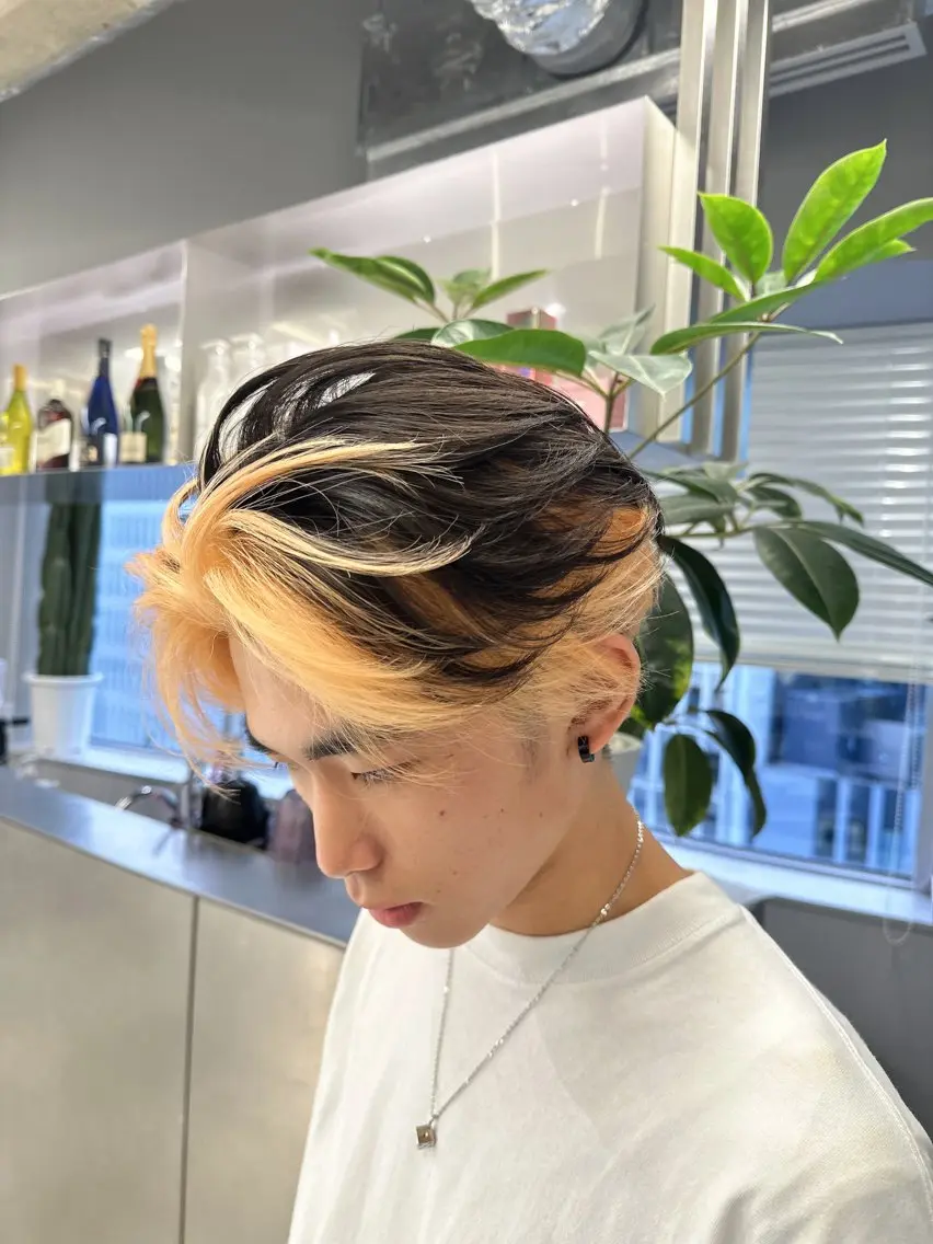 ショート カラー 新宿店長 🦄ブリーチYUGOのヘアスタイル