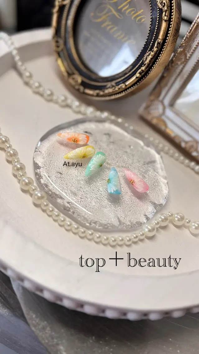 ネイル アートネイル フラワーネイル ジェルネイル ワンカラーネイル パステルネイル T + B ❇︎ ayuのネイルデザイン