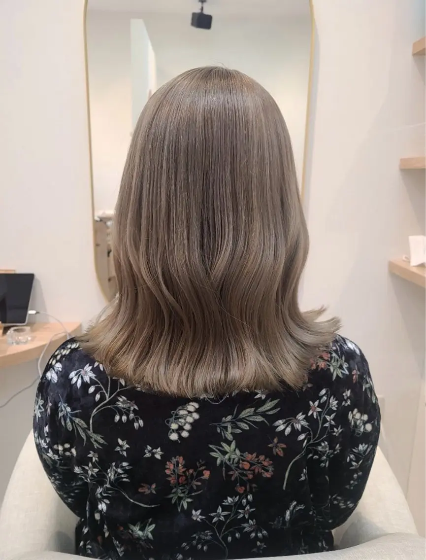 ミディアム カラー Satomi サトミのヘアスタイル