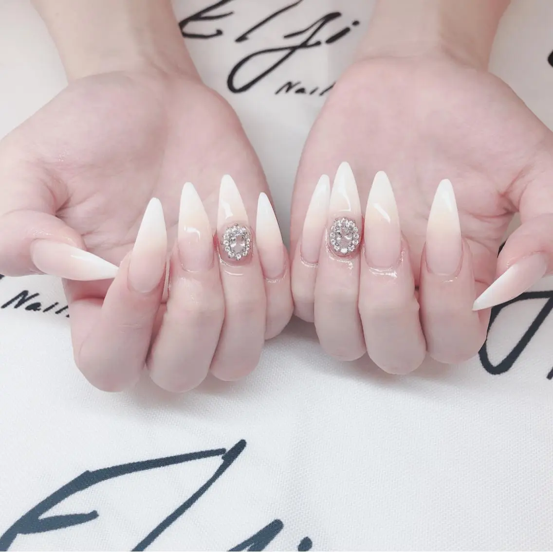 ネイル 🖤スカルプ専門店 新宿・MR🖤のネイルデザイン
