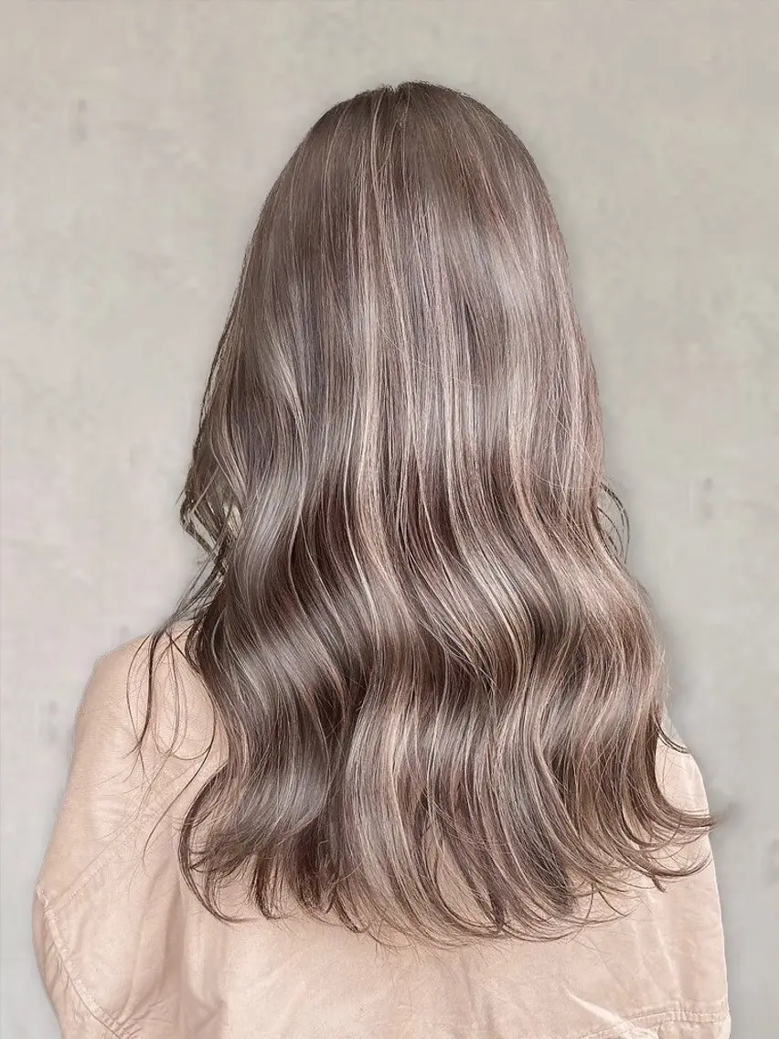 ロング ハイライト カット ヘアカラー トリートメント 【明石の艶髪神様】 染澤尋統のヘアスタイル