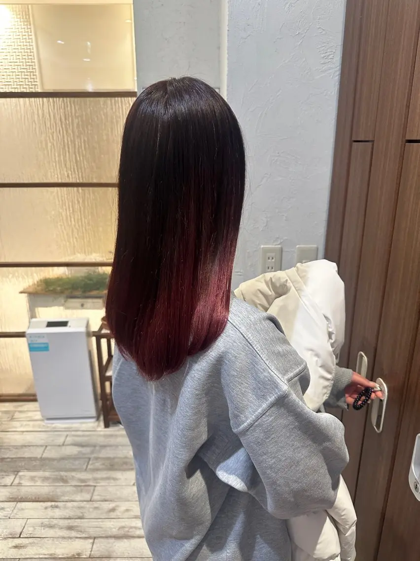 セミロング 丸山 心 / 艶カラーのヘアスタイル