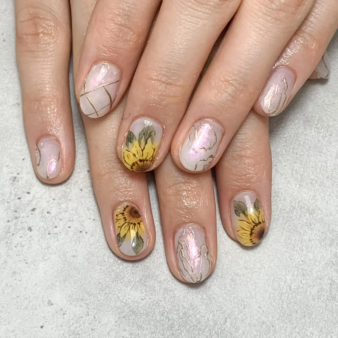 ネイル ハンドネイル FIORITURA aiのネイルデザイン