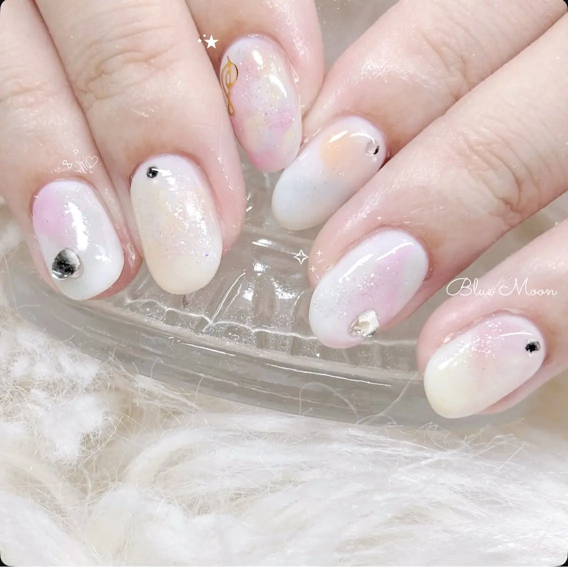 ネイル ハンドネイル フットネイル ハンドケア nail salon Blue Moonのネイルデザイン