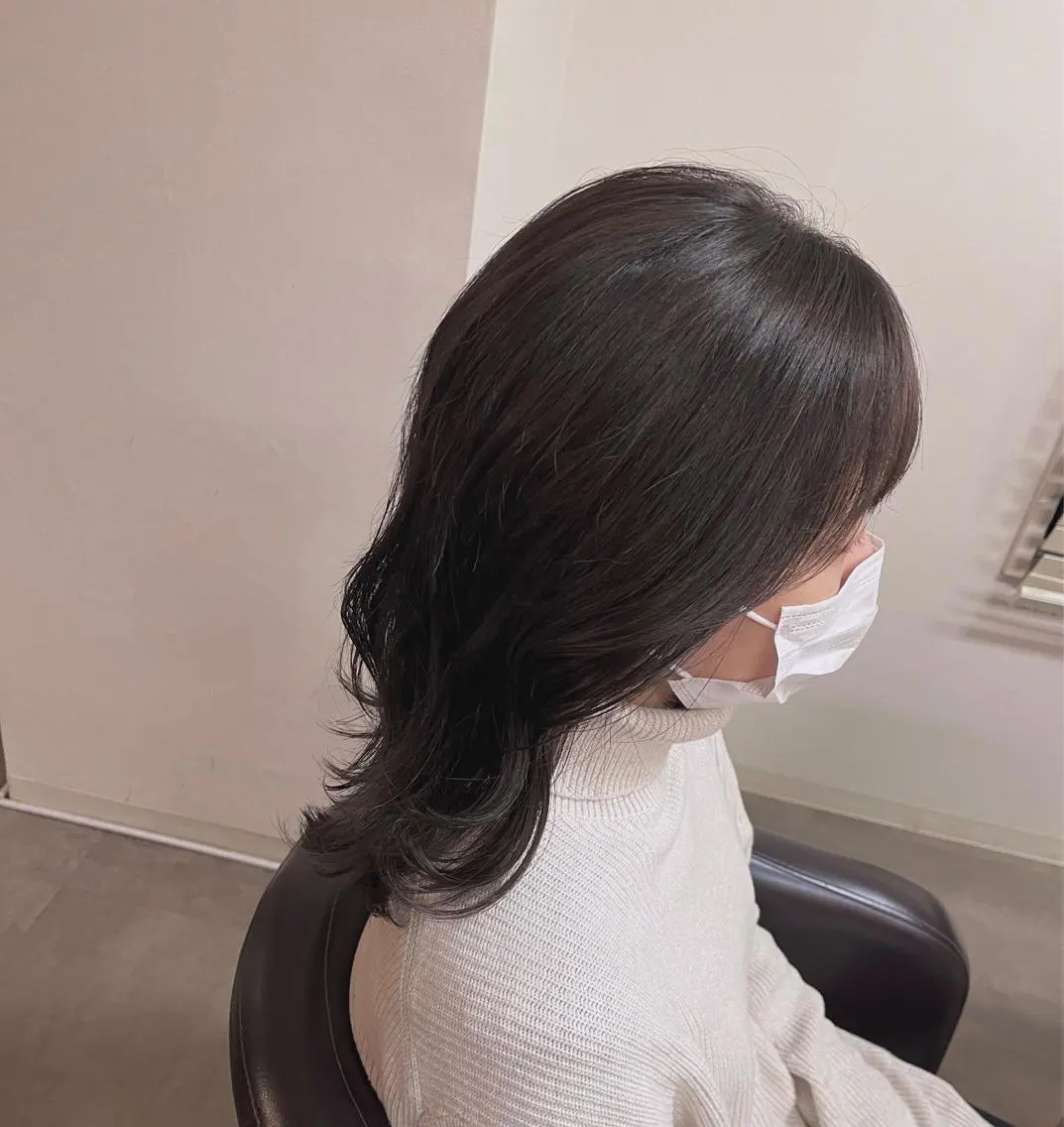 セミロング トリートメント 縮毛矯正✨グレー ジュカラー✨MOEのヘアスタイル